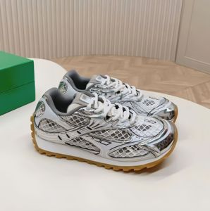Sneakers Unisex Casual da Allenamento, Traspiranti in Pelle Bovina, Suola in Gomma Resistente, Disponibili in Diversi Colori, per Jogging e Tendenze Moda - Product Image 2