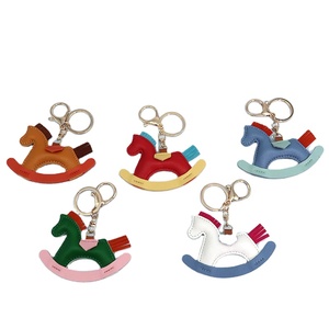 Mặt Dây Chuyền Túi Da Ngựa Xanh Thủ Công Ins Móc Chìa Khóa Mặt Dây Chuyền Ngựa Hoạt Hình Mặt Dây Chuyền Da Ngựa Bập Bênh Bán Sỉ - Product Image 1