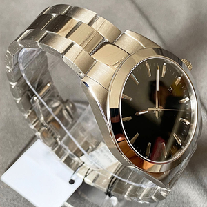 Elegante Reloj de Cuarzo para Hombre, Correa de Acero, Manecillas Finas. - Product Image 4