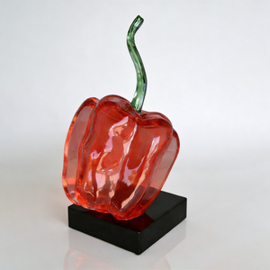 Scultura Gigante Personalizzata di Peperoncino in Resina Trasparente per Decorazione Domestica - Product Image 5