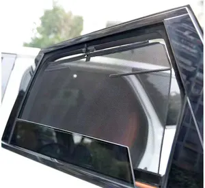 Tenda a rete di sollevamento del rullo del parasole della finestra laterale dell'automobile di protezione UV del sole OEM nero su misura per MAZDA CX3 CX5
