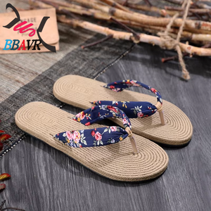 Sandalias de Playa Planas con Punta Abierta para Mujer, Transpirables, Ligeras y Duraderas para Uso en Exteriores, Verano 2026, Súper Populares - Product Image 6