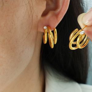 C-Shaped <b>Stud</b> Earrings Gold Rhinestone Geometric Design <b>Titanium</b> Steel Fashion Jewelry for Women - Product Image 3