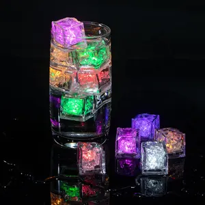 Reusable Plastic Light UP Ice Cube LED Flashing Glow Ice Cube Bar Party Supplier