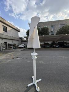 Système hybride domestique hors réseau à énergie gratuite avec puissance nominale de 200W Générateur d'éolienne à axe vertical en stock pour la Pologne - Product Image 2