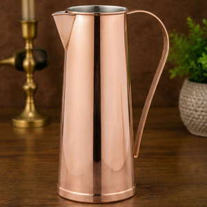 Carafe à eau en cuivre pur minimaliste moderne, style nordique de luxe, finition polie lisse, design conique élégant - Product Image 1