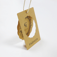 Étiquette volante en papier kraft artisanal de luxe en gros pour vêtements sacs chaussures-étiquette en papier swing de luxe bon marché