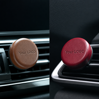 Diffuseur de parfum pour grille d'aération de voiture de luxe, clip personnalisé avec logo, diffuseur d'huiles essentielles d'aromathérapie, accessoires de parfum automobile, coffret cadeau, vente en gros