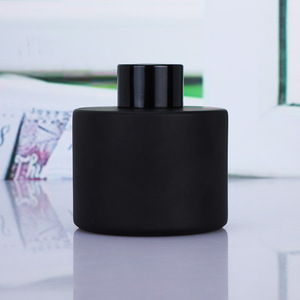 Diffuseur d'arômes en verre de forme ronde, bocal en verre, design Art déco, couleur personnalisée, roseau vide, verre noir de luxe, cadeau d'anniversaire - Product Image 3