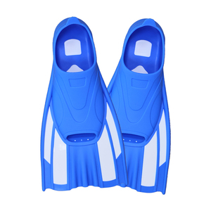 Palmes de natation en silicone pleine longueur à lame courte, confortables pour l'entraînement de natation en piscine - Product Image 1