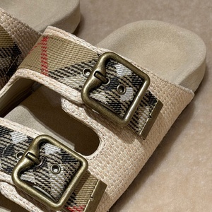 Pantuflas de Fieltro al por Mayor, Pantuflas de Lujo de Diseñador de Marca Famosa, Pantuflas Casuales con Logotipo Personalizado, Pantuflas Antideslizantes para Mujer, Pantuflas de Playa - Product Image 3