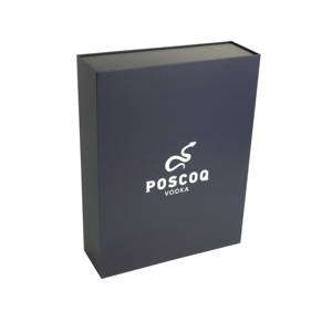 Caja de Regalo Navideña de Cartón Negro Rígido con Logotipo Personalizado e Inserto de Esponja - Product Image 1