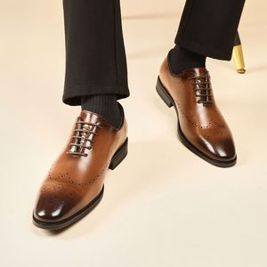 Men's New Arrival Business Formal & Casual Dress Shoes Carved Head Brogue Lace-Up Closure for Autumn Winter Leather Construction - Product Image 3