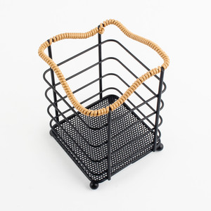 Porta Cubiertos de Ratán y Metal - Cuadrado - Product Image 5