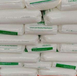 LLDPE Granules Plastic Pellets Low Density Polyethylene LLDPE 218BJ MFI 2 Plastic Raw Materials for Film and Wire and <b>Cable</b> - Product Image 5