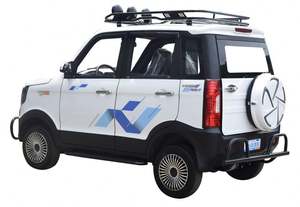 Nouvelle voiture électrique berline mini 4 places 1500W à faible vitesse avec intérieur en cuir foncé et propulsion arrière pour adultes - Product Image 3