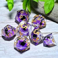 Jeu de dés polyédriques 7 pièces en résine Liquid Core Quicksand Sharp Edge Cat avec emballage personnalisé pour le jeu de rôle de table D&D 5e