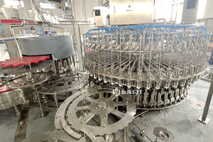 Projet clé en main : Machine <span class=keywords><strong>automatique</strong></span> de soufflage, de remplissage et de bouchage de bouteilles d'eau en plastique Combiblock - Product Image 6