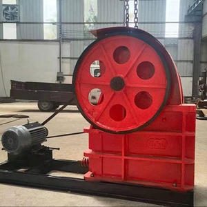 Mandíbula Móvil Compacta Más Vendida |   Trituradora Portátil Pequeña de Bloques de Hormigón y Piedra - Product Image 1