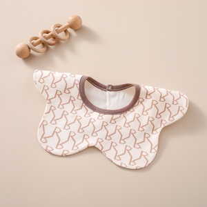 Bavaglino Impermeabile per Neonati con Design a Petali, 2 Strati, <span class=keywords><strong>Tasca</strong></span> Anti-Sputo, Rotazione a 360 Gradi, 100% Cotone, Motivo Cartone Animato, Unisex - Product Image 1