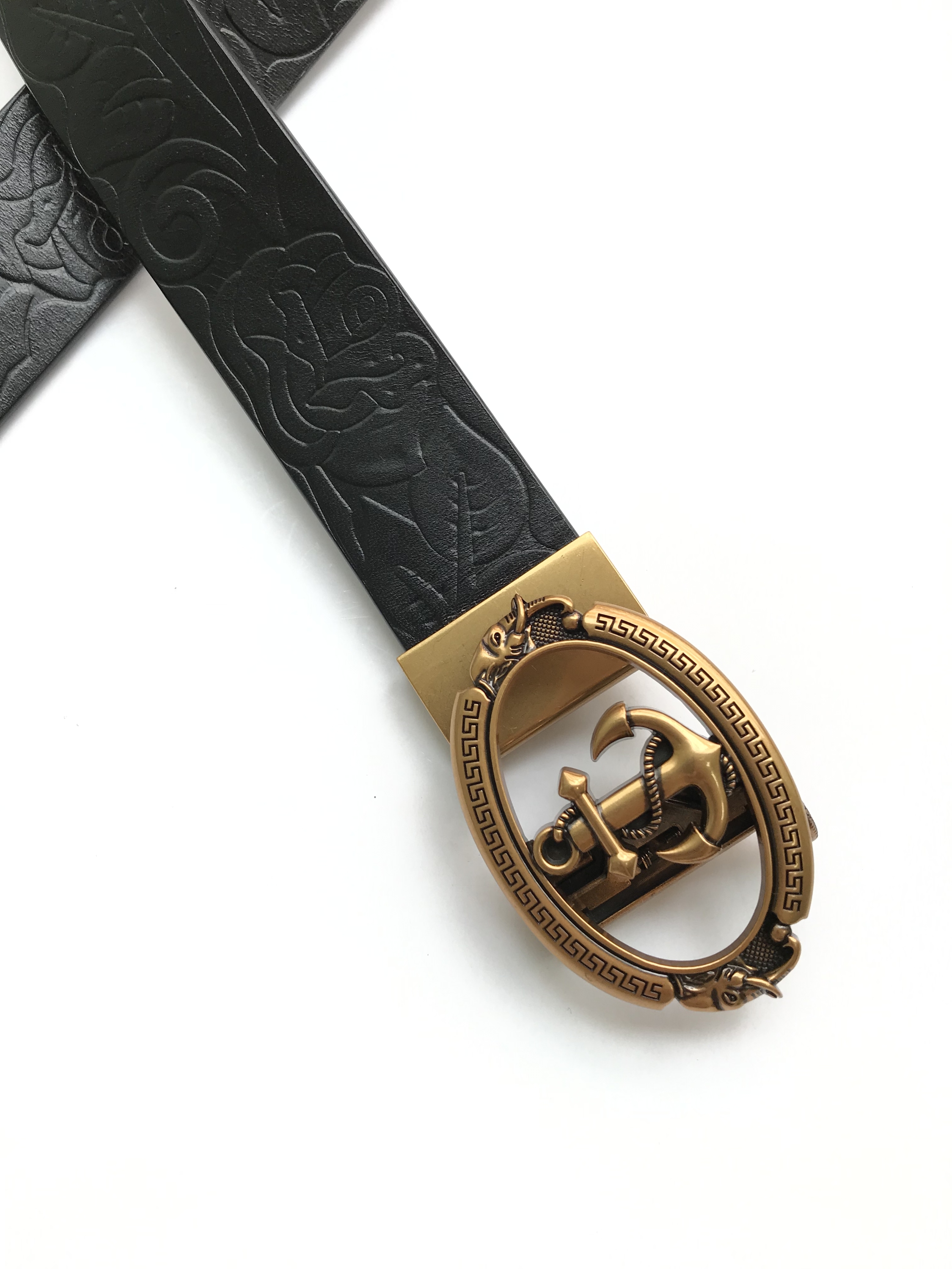 Noir En Relief En Gros 100% En cuir De Vachette en cuir véritable Hommes Ceintures