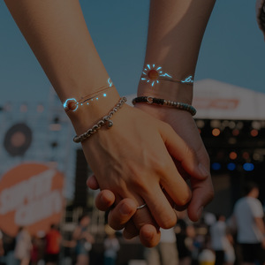 Nuevas pegatinas de tatuaje de pulsera que brillan en la oscuridad para parejas, pegatinas de tatuaje de pulsera que brillan en la oscuridad de color azul. - Product Image 2