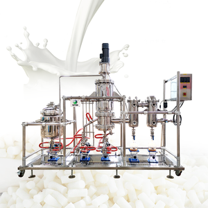 Distillation du film essuyé Le traitement sous vide élevé élimine les odeurs désagréables et les composés volatils des produits polymères - Product Image 1