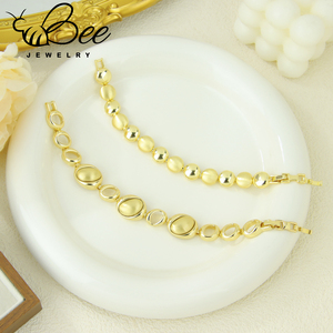 สร้อยข้อมือทอง 14k ดีไซน์คิวบันลิงค์ ทันสมัย ไม่หมอง พร้อมจี้ห้อย สไตล์อิตาเลียน เรียบหรู สำหรับผู้หญิง - Product Image 4
