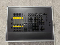 Flight Case pour console de contrôle DMX MA Command Wing sur PC avec éclairage RGB 512 pour éclairage de scène