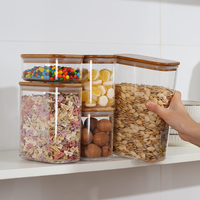 Offre Spéciale 450ml Récipients de stockage des aliments Biscuit Noix Pot carré en PET Bouteille en PET avec couvercle hermétique en bambou