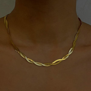 Personnalité vintage à la mode collier ras du cou multicouche en plaqué or 18 carats de haute qualité - Product Image 5