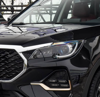 Pièces de carrosserie pour Jetour X70 : phares, feux arrière, feux antibrouillard avant et arrière, rétroviseurs latéraux.