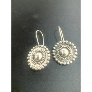 Pendientes Colgantes Modernos, Religiosos, Étnicos, Clásicos, Hechos de Latón, Cobre y Perla, Ideales para Fiestas, Perfectos para Bodas y Ocasiones Especiales - Product Image 4