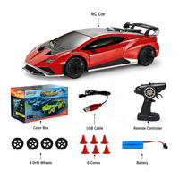 Coche de Carreras a Control Remoto Lamborghini Escala 1:24, Estilo Oficial del Equipo, Set Multipack, Estuche Exclusivo, Juguete Electrónico con Luces LED para Niños