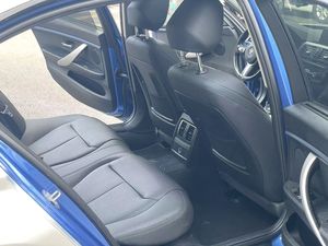 <span class=keywords><strong>BMW</strong></span> <span class=keywords><strong>Serie</strong></span> <span class=keywords><strong>3</strong></span> <span class=keywords><strong>2018</strong></span>, Auto Usado, Sedán, Volante a la Izquierda, Turbo, Interior de Cuero Oscuro, Automático, para Exportación - Product Image 6