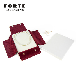 FORTE Emballage de bijoux haut de gamme personnalisé en velours et daim, présentoir à bijoux avec logo personnalisé, grand emballage pour collier - Product Image 2