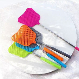 Raquette à mouches manuelle rétractable durable à long manche, idéale pour l'intérieur et l'extérieur, en plastique – Meilleure vente - Product Image 1