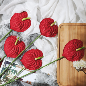 Flor decorativa simulada Palma roja <span class=keywords><strong>Matilda</strong></span> Arreglo floral Palma blanca Palma verde Hogar Flor artificial blanca - Product Image 3