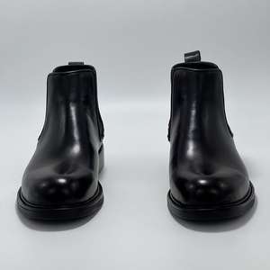 Bottes Martin en cuir de vachette à semelle épaisse, fermeture éclair latérale en cuir véritable, motifs sculptés à la main de style anglais - Product Image 4