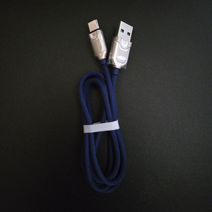 Regalos Promocionales Novedosos para Empresas, Cables USB a USB Tipo C Trenzados Resistentes con Patrones de Pitones - Product Image 1
