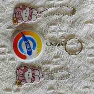 Gift UV Printed PVC Keychains Acrylic Beaded Phone Case Pendant Mini Bottle Design with Unique Style - Product Image 6