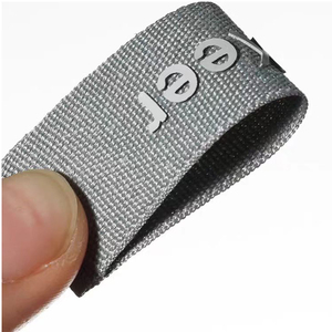 <span class=keywords><strong>Etichette</strong></span> Personalizzate con Logo in Rilievo 3D, Termoadesive, in Raso, Tessute o in Silicone, da Cucire su <span class=keywords><strong>Abbigliamento</strong></span> - Product Image 2