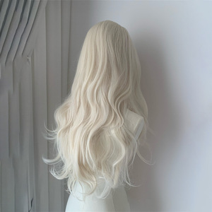 Perruque Lace Flora exquise, blond platine, cheveux longs ondulés avec frange latérale, ligne de cheveux naturelle, dentelle transparente 13x6 - Product Image 2