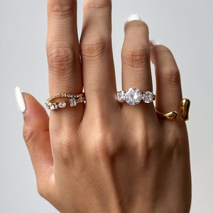 Anillo de Acero de Titanio con Circonita, Joyería de Lujo y Alta Gama que No se Destiñe, un Accesorio Inoxidable para Mujer, Transfronterizo - Product Image 1