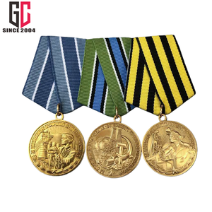 15 jaar fabriekservaring in het maken van metalen ambachten, onderscheidingen, Sovjet-medailles en herdenkingsbadges: Baikal-Amur hoofdspoorwegmedaille - Product Image 3