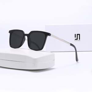 Nouvelles lunettes de soleil rétro à petite monture pour hommes, en plastique noir et métal, polarisées UV400, pour la conduite, le cyclisme, les sports de plein air, type 3, pare-soleil - Product Image 4