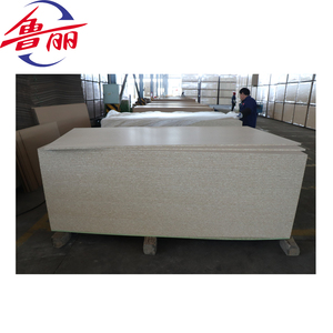Luli <span class=keywords><strong>Grand</strong></span> Nombre En Gros <span class=keywords><strong>Osb</strong></span> Conseil 18mm <span class=keywords><strong>OSB</strong></span> Contreplaqué 4X8 Feuille <span class=keywords><strong>Osb</strong></span> Conseil - Product Image 4