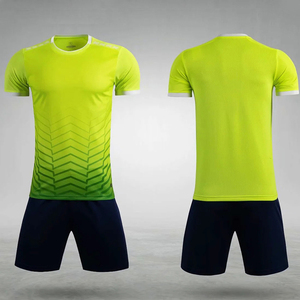 เสื้อฟุตบอลแบบแห้งเร็ว ระบายอากาศได้ดี ผลิตตามสั่ง สำหรับขายส่ง - Product Image 1