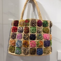 Sac fourre-tout en raphia fait main au crochet, motif carrés colorés, sac à bandoulière tissé bohème, sac de plage élégant et durable pour femme