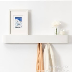 Perchero minimalista de pared de madera maciza, estante de almacenamiento para entrada, diseño moderno que ahorra espacio para la sala de estar. - Product Image 1